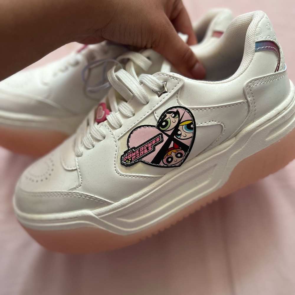 Bershka x Powerpuff Girls White and Pink Platform Sneakers - Picture 2 of 6
